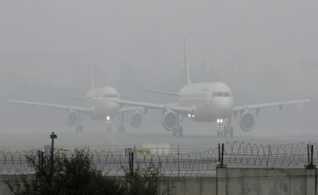 Delhi airport faces major disruptions amid foggy condition, over 100 flights delayed