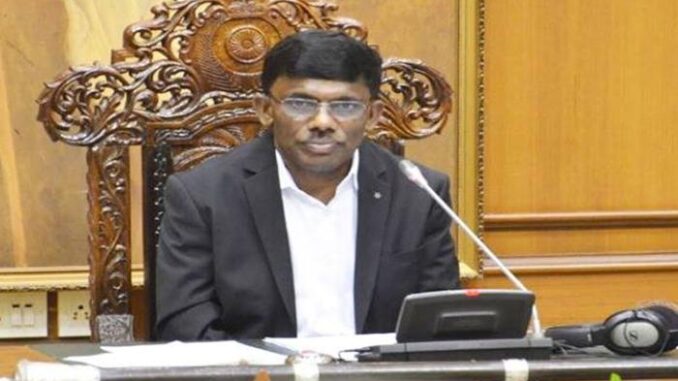 GOA: 'मुख्यमंत्री का कर्मचारी' कहने पर भड़के गोवा के स्पीकर, जीएफपी विधायक से की माफी की मांग