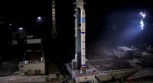 SSLVD2: इसरो ने लॉन्च किया सबसे छोटा रॉकेट एसएसएलवी-डी2, जानें अंतरिक्ष विज्ञान की दुनिया में इसका असर