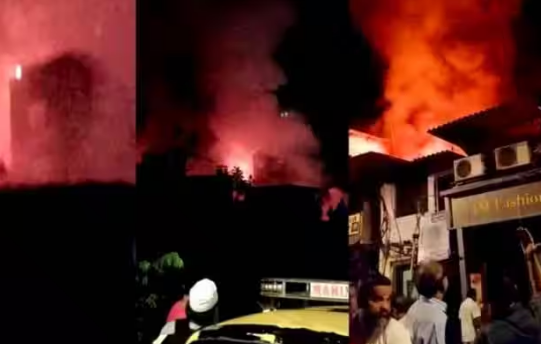 Fire Engulfs Small Businesses in Mumbai's Dharavi Area, No Casualties