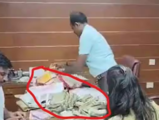 Karnataka BJP MLA K Madal's Son Caught Red-Handed Taking Rs 40L Bribe - VIDEO