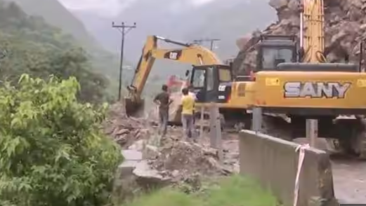 Himachal Floods: Six Dead; 124 Roads Damaged, 200 Tourists Stranded