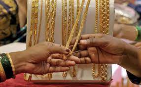 Gold Price Today: मांग बढ़ी तो महंगा हुआ गोल्ड, खरीदने से पहले जान लें आपके शहर में क्या है सोने की कीमत