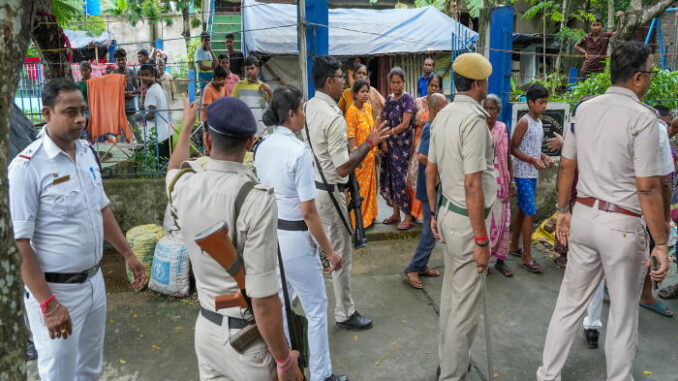 Manipur के बाद अब बंगाल के हावड़ा की घटना से देश शर्मसार, महिला प्रत्याशी को निर्वस्त्र करके घुमाया गया