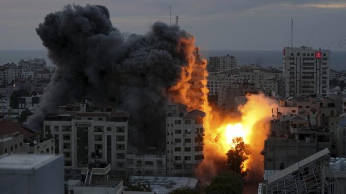 Israeli Air Force Destroys Hamas Naval Force-Linked Headquarters As War Escalates - WATCH