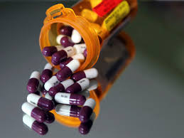 बीमारी के नाम पर आपकी जेब कौन काट रहा? दवाओं की मुनाफाखोरी पर सबसे बड़ा खुलासा