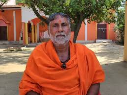 कैराना में दावत में 'गोवंश' परोसने का आरोप; यशवीर महाराज की चेतावनी-7 दिन में मैरिज होम पर बुलडोजर चलाओ, वरना बड़ा धरना!