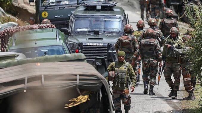 कश्मीर के अनंतनाग में टेरर अटैक, आतंकियों ने पुलिस पर बरसाईं गोलियां; हेड कॉन्स्टेबल शहीद