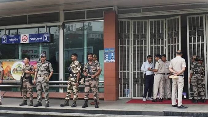 दिल्ली मेट्रो के 16 स्टेशन बंद... सिर्फ 3 पर इंटरचेंज, प्रोटेस्ट के बीच DMRC का आदेश