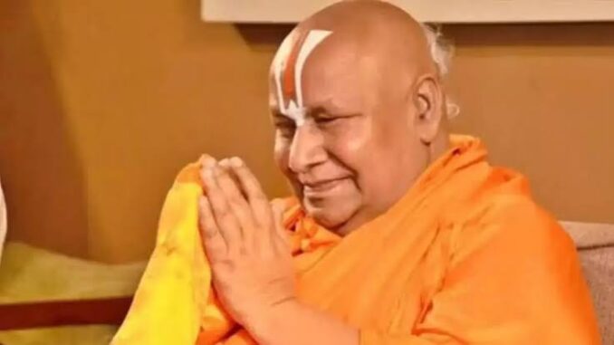 इलाहाबाद HC से स्वामी रामभद्राचार्य को बड़ी राहत: 'उपाध्याय समुदाय' टिप्पणी मामले में FIR की मांग वाली याचिका खारिज