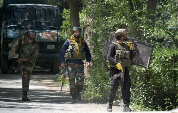 Kashmir में आतंकियों के खात्मे का काउंटडाउन, 36 घंटे में Security Forces ने मार गिराए 7 Terrorists