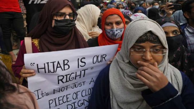 'Don't sensationalise': SC refuses urgent hearing on plea against Karnataka HC order on hijab