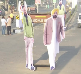 Bhagwant Mann Amritsar roadshow: Posters, cutouts of AAP leaders seen on roads - See pics