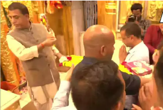 LIVE TV election coverage: Arvind Kejriwal along with Manish Sisodia offers prayers at Hanuman Temple in Delhi