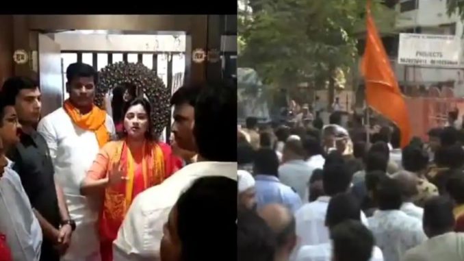 High drama at Matoshree as Navneet Rana decides to recite Hanuman Chalisa outside Uddhav's house