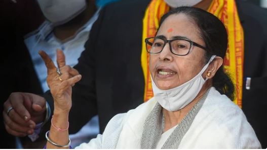 Heatwave sweeps West Bengal, CM Mamata Banerjee announces early summer vacation in schools, colleges