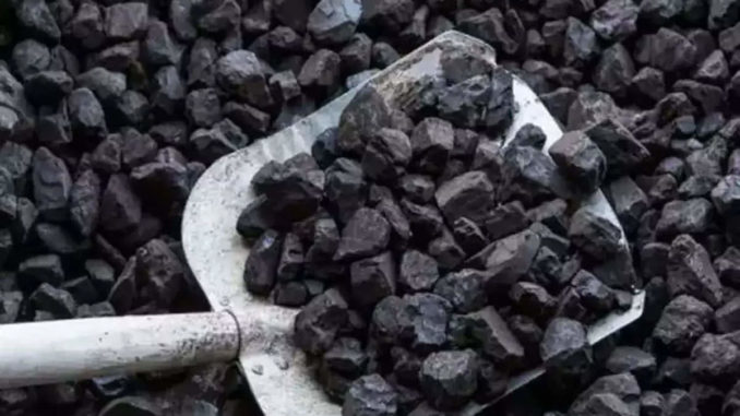 Coal Crisis in India: बिजली संयंत्रों के सामने कोयला संकट गहराने की आशंका, जानें- केंद्रीय मंत्री आर के सिंह ने क्या कहा