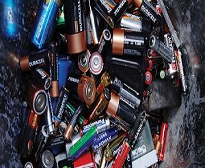 Battery Waste Management : फायदे की खबर! ग्राहकों से बैटरी वापस खरीदेंगी कंपन‍ियां,सरकार ने क्‍यों दिया यह आदेश