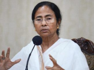 Shiv Sena PRAISES Gandhi family but ATTACKS Mamata Banerjee, says 'SURRENDERED TO...'