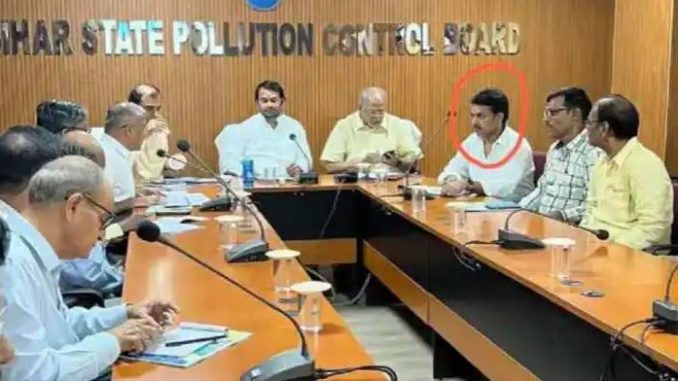 Minister Tej Pratap Yadav in trouble, Lalu Prasad Yadav's son makes BIG 'MISTAKE' in his first departmental meeting