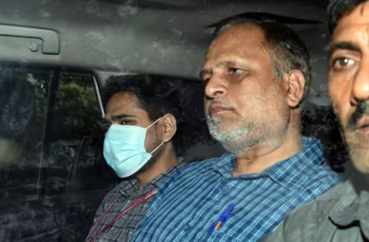 Satyendar Jain Put On Oxygen Support, Shifted To Delhi's LNJP Hospital: AAP