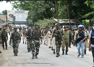 SC: मणिपुर में हिंसा के बीच कुकी समुदाय की सुरक्षा सेना को सौंपने की मांग, याचिका पर तत्काल सुनवाई से इनकार