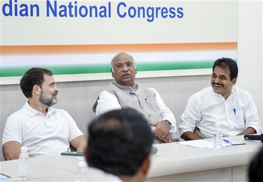 Congress Meeting: दिल्ली में राजस्थान विधानसभा चुनाव का रोडमैप तैयार, सचिन पायलट बोले- हम मिलकर लड़ेंगे