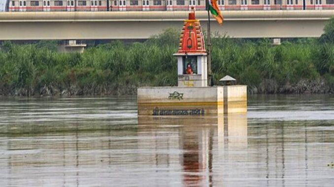 Delhi On High Alert As Yamuna Crosses Danger Mark; Red Alert Issued For Himachal