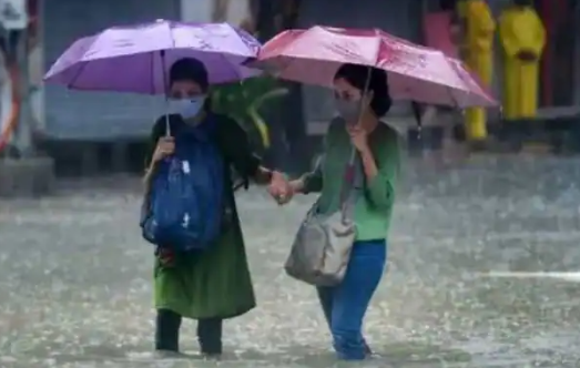 Weather Update: Rains Lash Delhi-NCR; IMD Warns Of Heavy Showers In 5 States, Issues Orange Alert