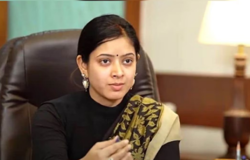 IAS Tanu Jain Success Story: Clear UPSC Prelims In 2 Month Prep, Know About Doctor-Turned-IAS's Miracle Story