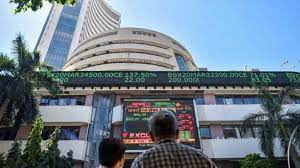 Sensex Closing Bell: बैंक व FMCG शेयरों में गिरावट से टूटा बाजार; सेंसेक्स 308 अंक फिसला, निफ्टी 19550 के नीचे