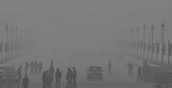 Weather Update: Delhi NCR Reels Under Cold Wave, Dense Fog, Orange Alert Issued