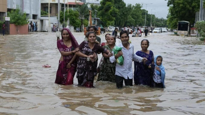 Gujarat Floods: Rain Disrupts Normal Life, Rescue Operations Underway; Top Developments