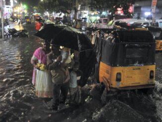 Chennai Faces Heavy Downpour; Traffic Chaos, Waterlogging Disrupt Daily Life