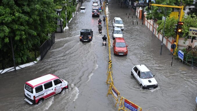 IMD Issues Heavy Rain Alert in Tamil Nadu; Schools, Colleges Shut, Transport Disrupted