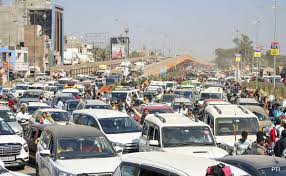 Massive Traffic Snarl For Kilometers At Maha Kumbh; Prayagraj Sangam Station Shut, Devotees Stranded