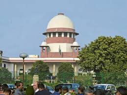 Supreme Court: मुफ्त की योजनाओं के एलान से सुप्रीम कोर्ट नाराज, कहा- इससे लोग काम नहीं करेंगे