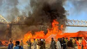 Maha Kumbh Mela Fire: Massive Blaze Reported In Yamuna Puram Sector, Rescue On