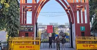 Jamia Protest Intensifies As More Than 10 Students Detained Amid Disciplinary Row