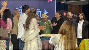 Seema Kapoor: पति ओम पुरी को याद करते ही छलक गए सीमा के आंसू, अन्नू कपूर ने माथे से लगाई बायोपिक