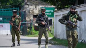 Terrorist Attack in Pahalgam: बायसरन में आतंकियों ने पर्यटकों पर किया हमला, कई घायल; सेना ने चलाया सर्च ऑपरेशन