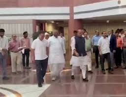 Pakistan On Boil As Serial Blasts Shake Karachi, Gujranwala, Rawalpindi, 6 Other Cities; Army Claims Drone Attack http://shiningindianews.com/2025/05/pakistan-on-boil-as-serial-blasts-shake-karachi-gujranwala-rawalpindi-6-other-cities-army-claims-drone-attack/