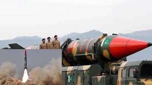 Pakistan: गीदड़भभकी दिखाने से बाज नहीं आ रहा पाकिस्तान, भारत से तनाव के बीच एक और मिसाइल का परीक्षण किया