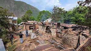 आम नागरिकों को निशाना बना रहा पाकिस्तान, कुपवाड़ा में कई घर क्षतिग्रस्त