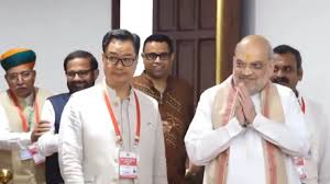 उपराष्ट्रपति चुनाव के लिए मतदान जारी, गृह मंत्री शाह और राहुल गांधी ने डाला वोट