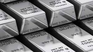 Silver Futures Drop 4.6% After Record Rally This Year