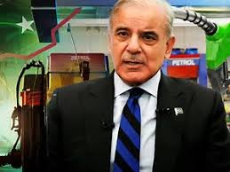 Economic fallout: 'Petrol bomb' hits Pakistan amid Middle East war; panic buying erupts at fuel stations | SHOCKING video