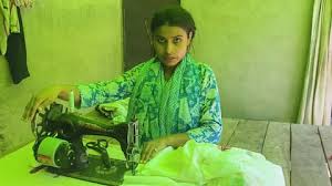 Never seen Rs 20,000 but gets Rs 20 cr tax notice: Daily wage worker's daughter breaks down after IT notice
