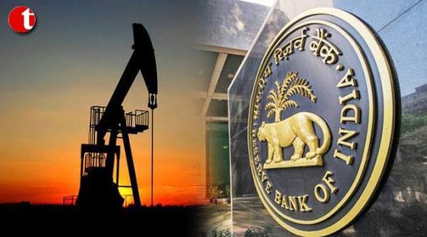 Falling crude prices give RBI more room to support growth: Standard Chartered