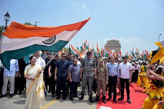 BJP chief Nitin Nabin and Delhi CM Rekha Gupta lead Tiranga Yatra at Kartavya Path